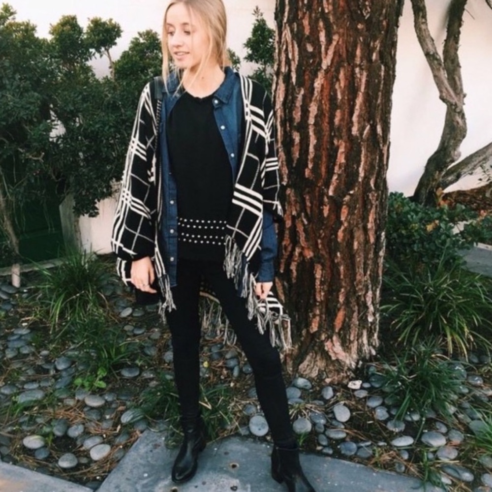 Retro LF Katsumi Black Plaid Shawl Sweater